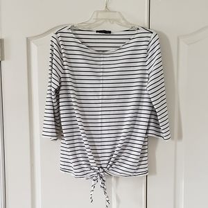 Jones Signature New York Ladies Blue Striped Top w/ bottom front tie feature XL